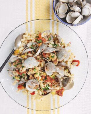 Cavatapi con Vongole (Pasta with Clams)