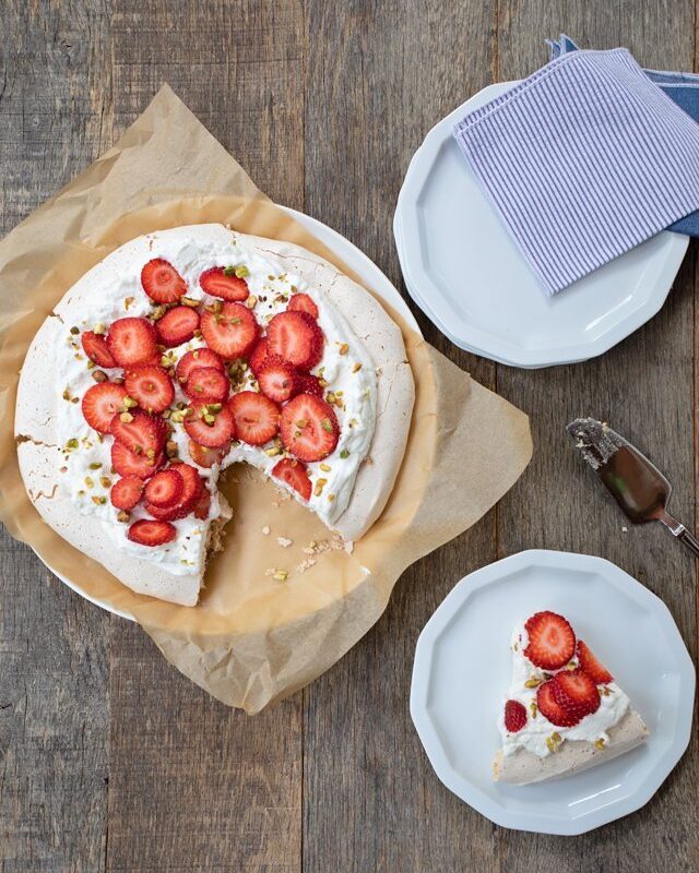 Pistachio Pavlova with Strawberries - Oven Method