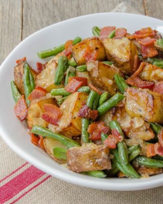 https://bluejeanchef.com/uploads/2019/03/Potato-Green-Beans-320x400.jpg