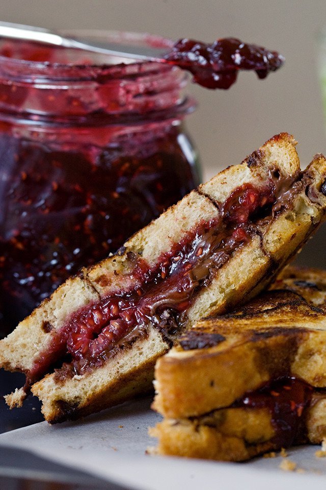 Sweet Chocolate Berry Sandwich | Blue Jean Chef - Meredith Laurence