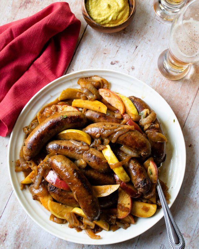 Bratwurst with Beer, Apples and Onions