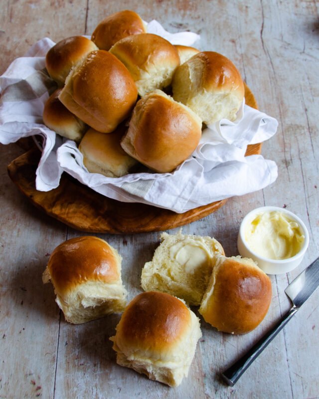 Easy Homemade Dinner Rolls - The Seasoned Mom