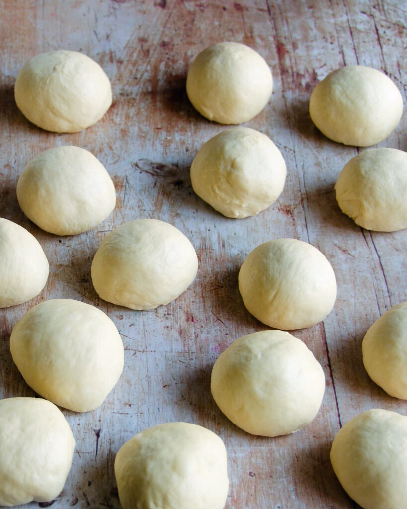 Sheet Pan Dinner Rolls