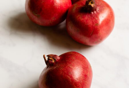 How to Seed a Pomegranate