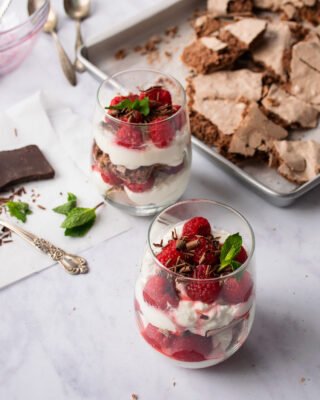 Chocolate Eton Mess