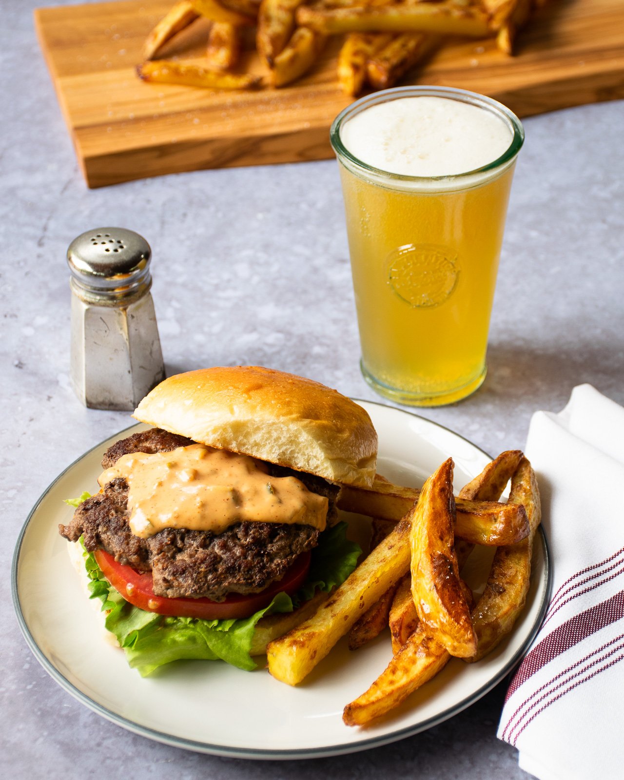 Smash Burgers With Garlic Butter Buns