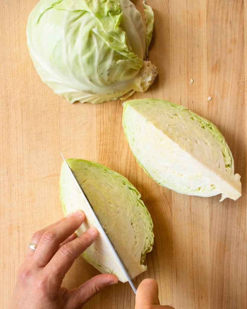 How to Cut Cabbage/ Cómo Cortar un Repollo 