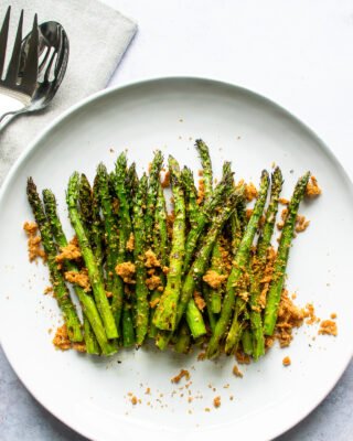 Asparagus with Crispy Parmesan Breadcrumbs
