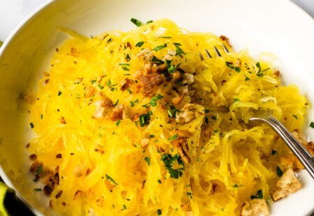 Spaghetti Squash with Parmesan-Parsley Breadcrumbs