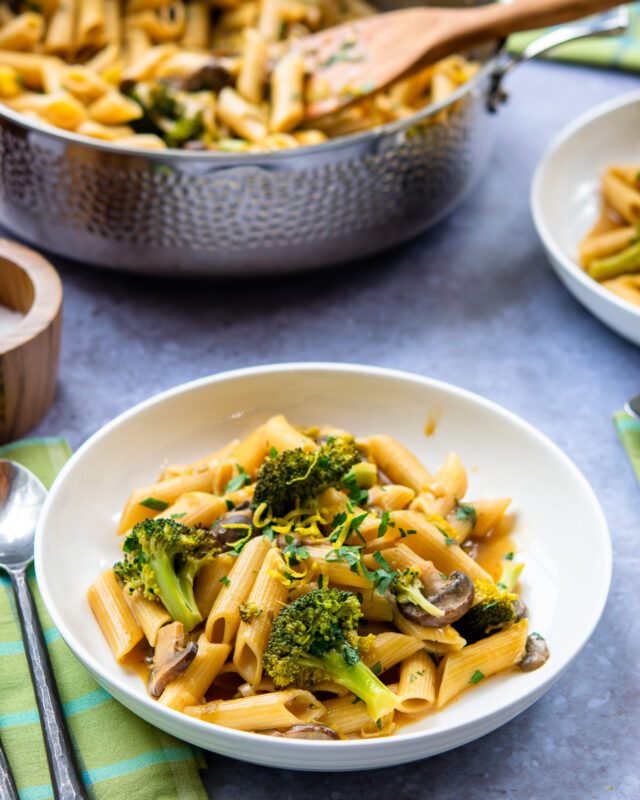 One Pot Pasta with Mushrooms, Leeks and Broccoli
